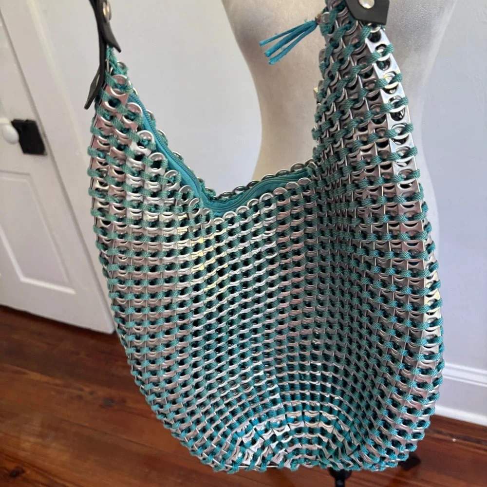 Escama Studio Soda Pop Tab Shoulder Bag Teal Crochet Chainmail Hobo Purse Silver